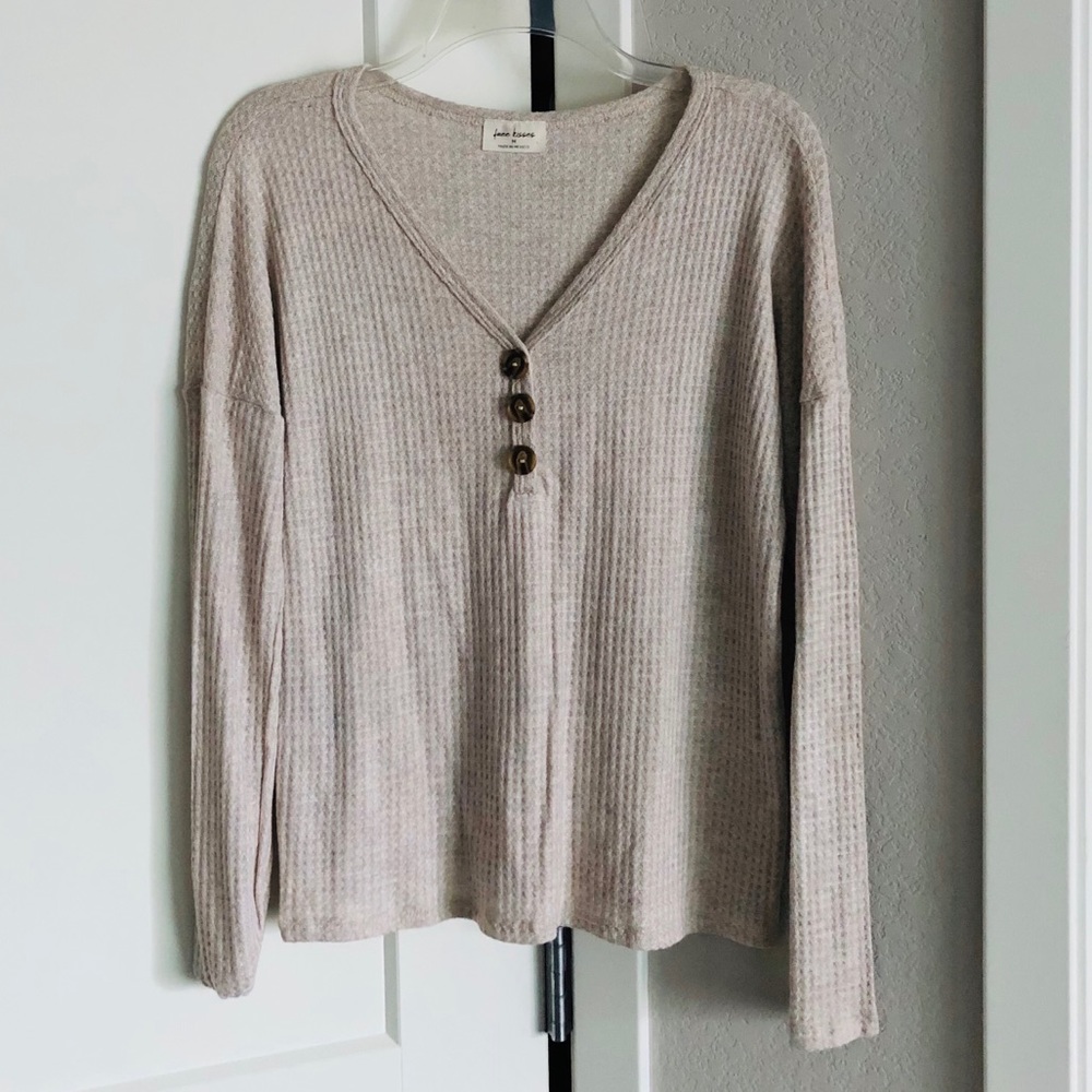 Free Kisses thermal top